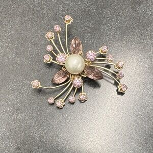 Early 1900’s Elegant Gold and Pink Floral Brooch